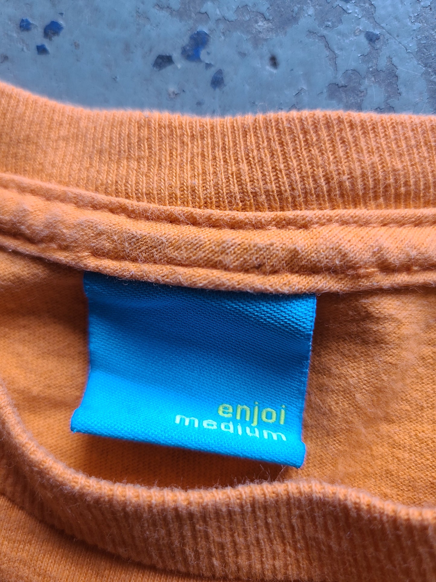 RARE Enjoi Pointing Arrow T-shirt Size Medium