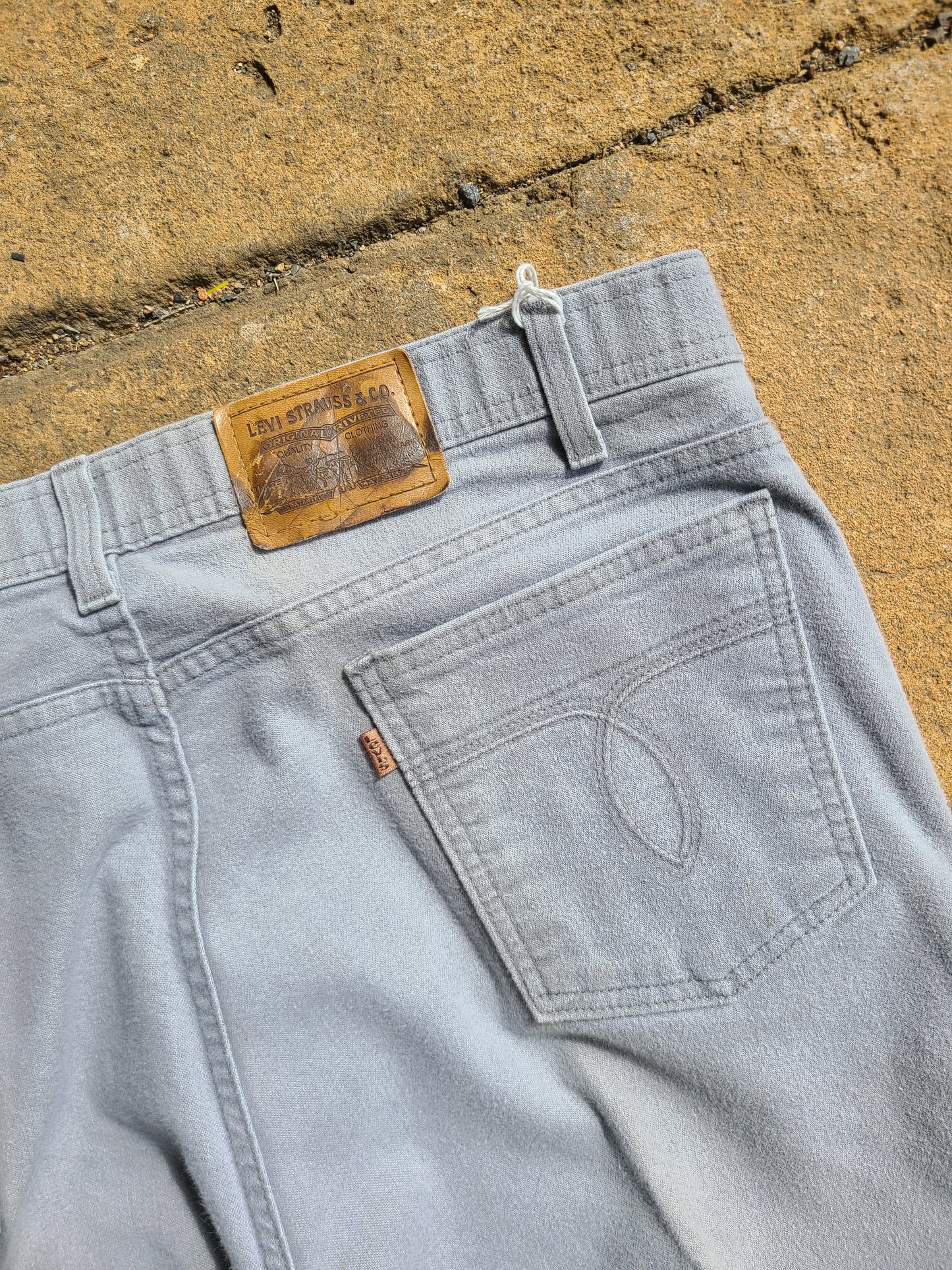 Late 90s Bronze Tab Levi's action jeans Size 40×30