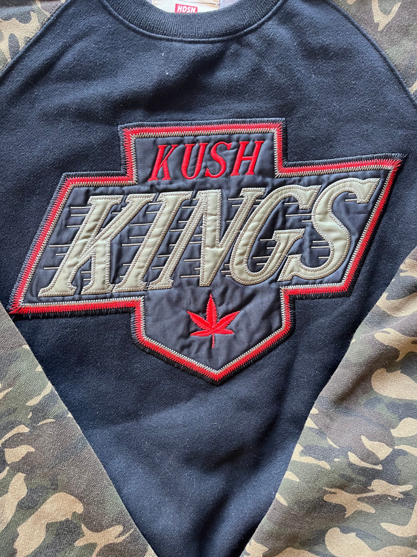 HDSN Kush Kings 45th Annual Roast Classics Sweatshirt Women’s XL