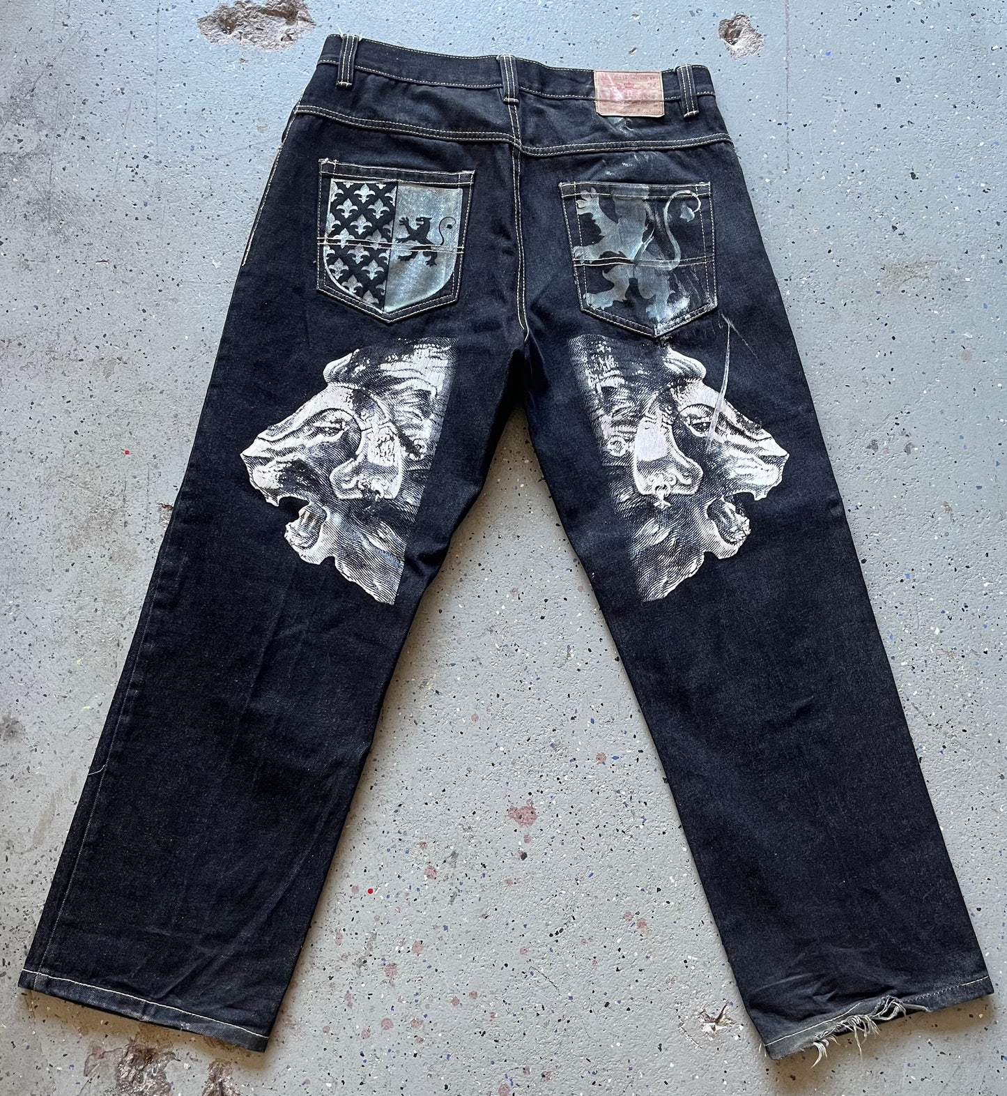 GB Denim Laboratory, NY Painted Lion Jeans Size 36x32