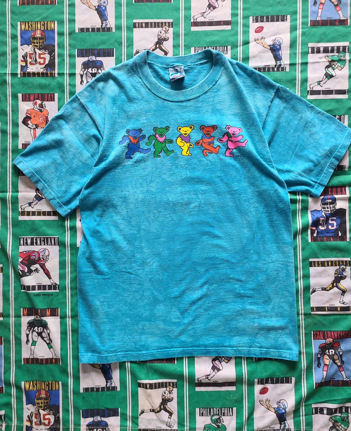 1997 Dancing Bear T-shirt Size L