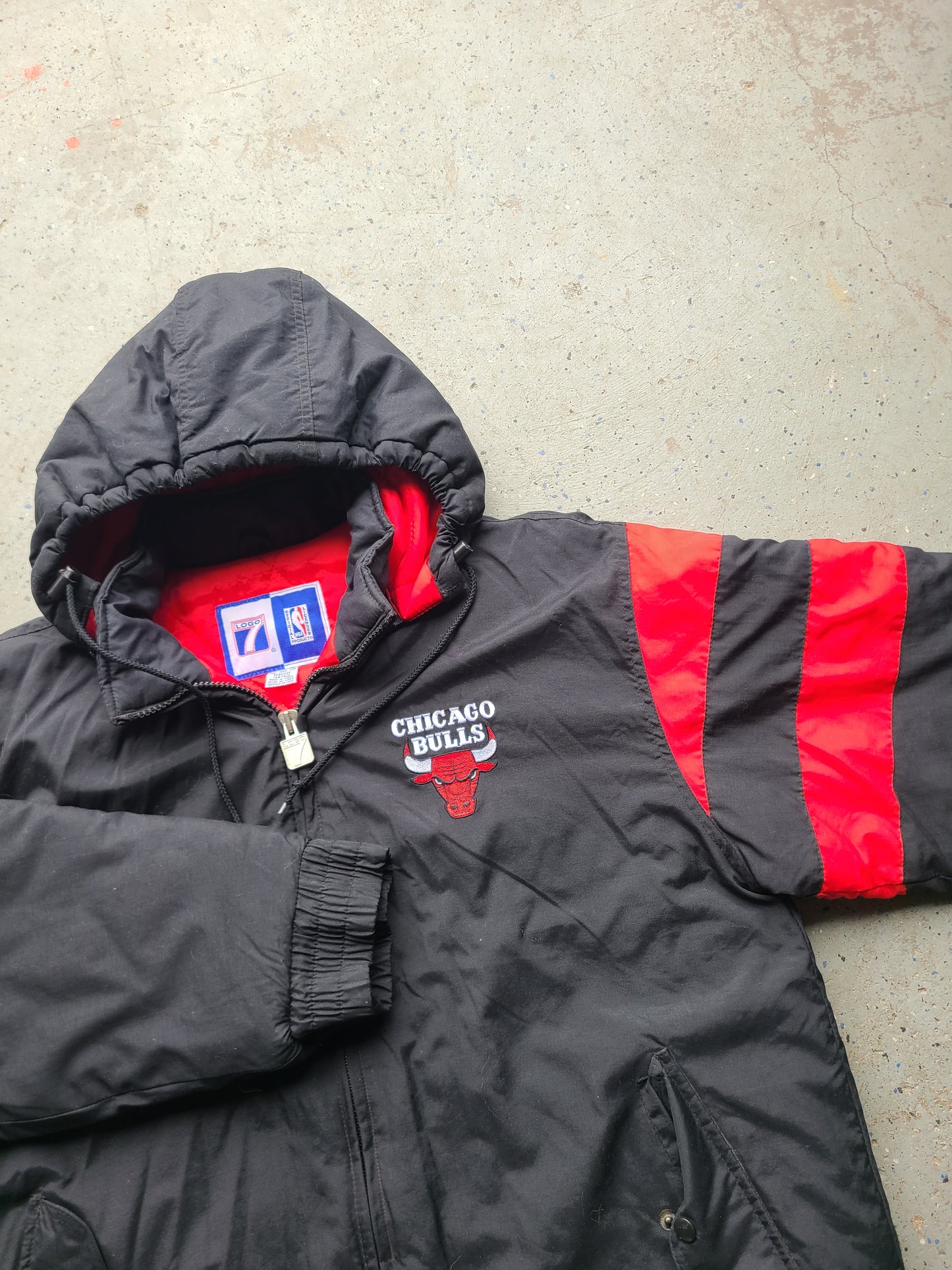 90s NBA LOGO 7 Chicago Bulls  puffer coat Size XL