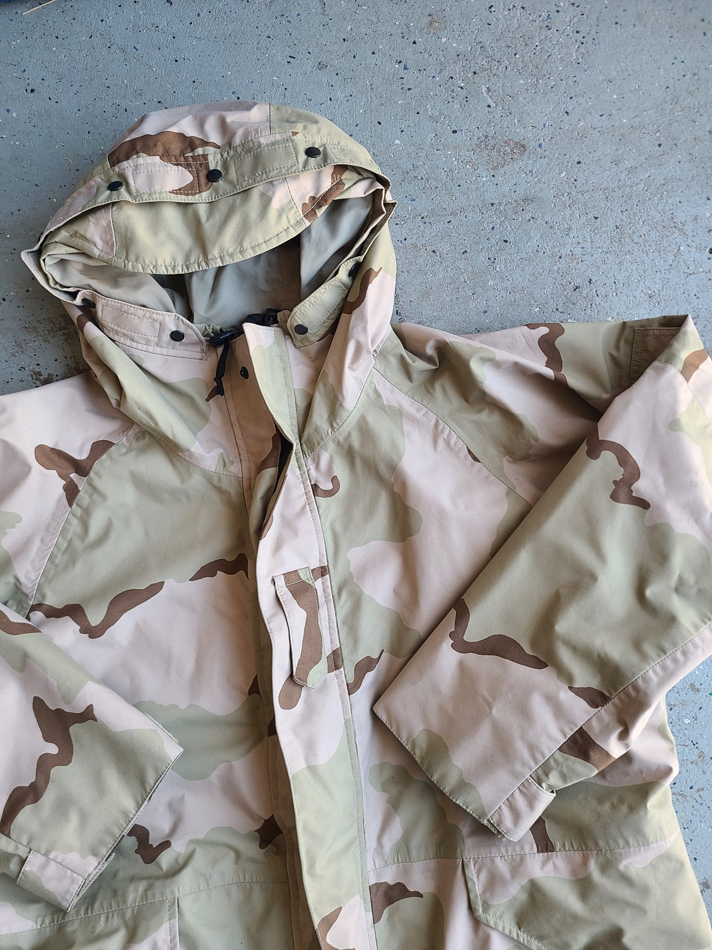 Air Force Issued Cold Weather Desert Camo Parka Size XL