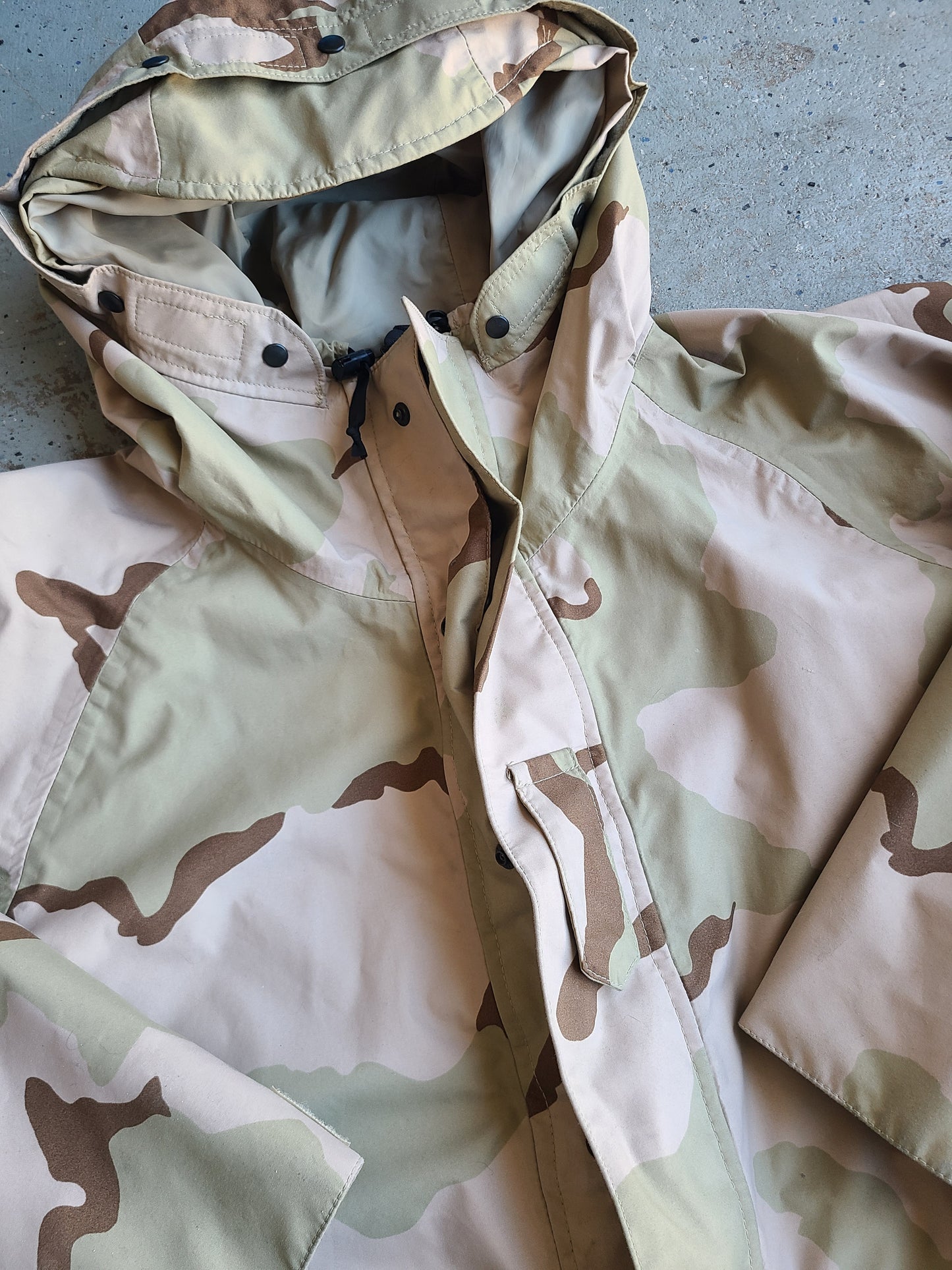 Air Force Issued Cold Weather Desert Camo Parka Size XL